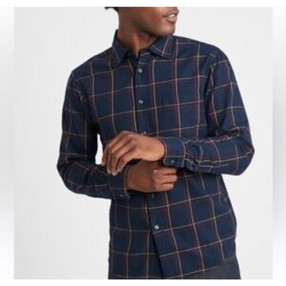 Banana Republic Other - Banana Republic Untucked Standard-Fit Button-Down Cotton Navy Plaid Men’s Size L